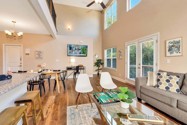 Een televisie en een kantoor