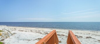 AWESOME VIEW... On Private Gulf of Mexico Beach... Majestic Views  🐢🌴🌞