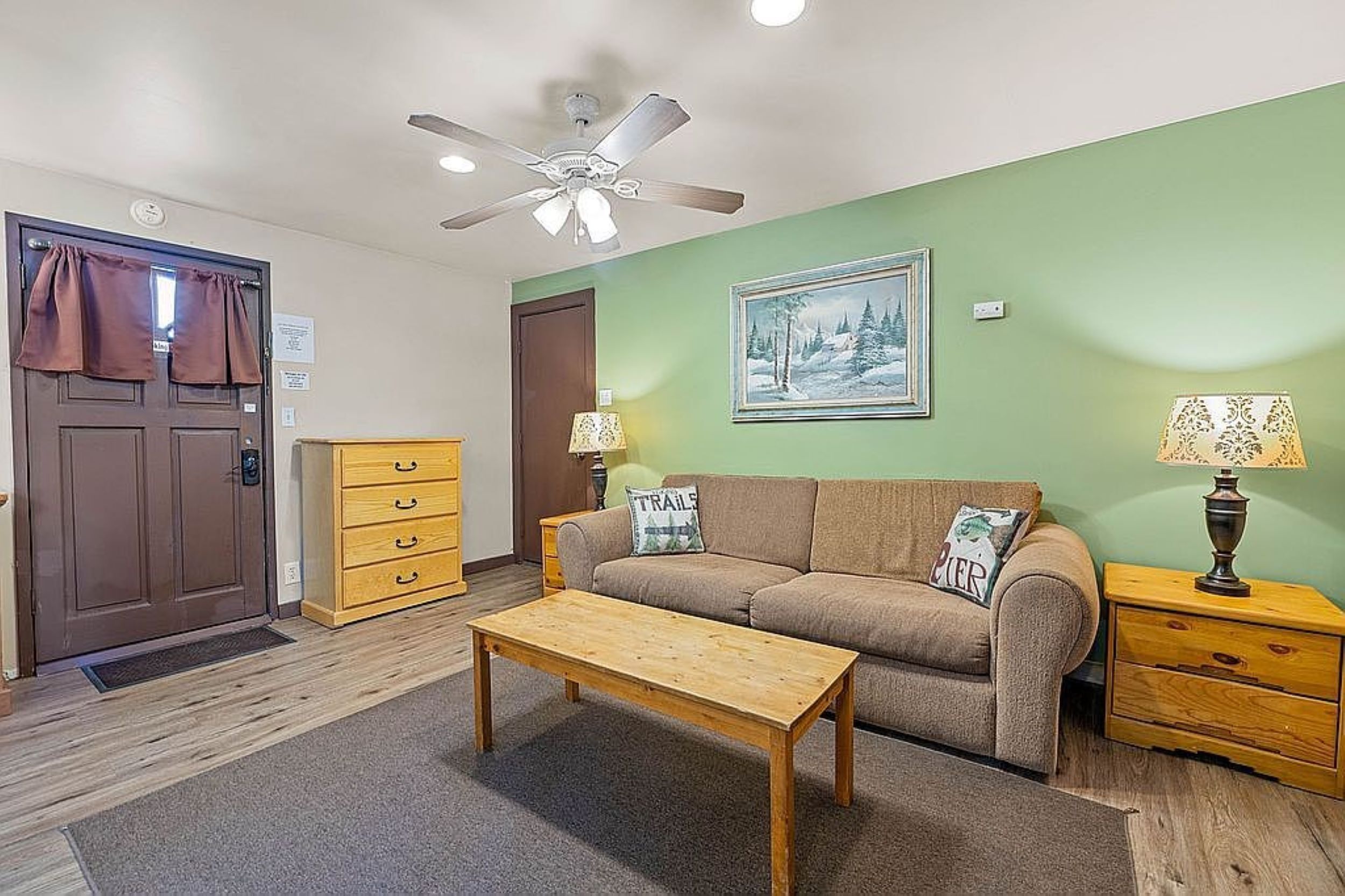 Grey Fox Studio  Pet Friendly Adjacent to Cottage 1