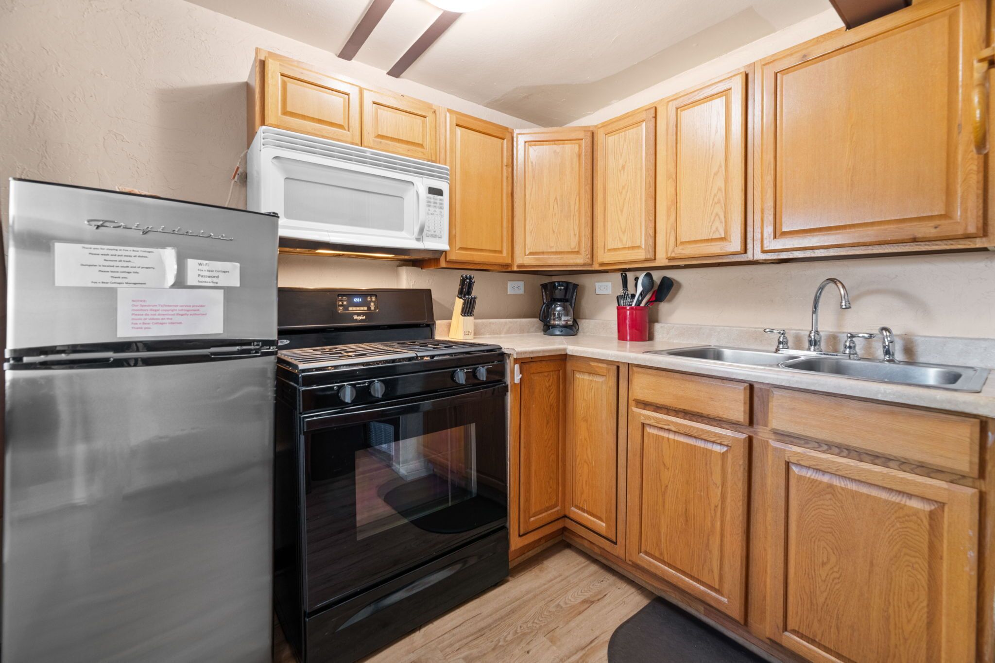 Red Fox Sudio Pet Friendly Convenient Location