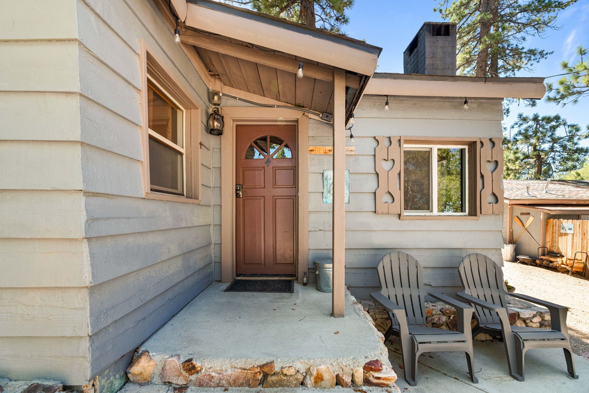 Red Fox Sudio Pet Friendly Convenient Location