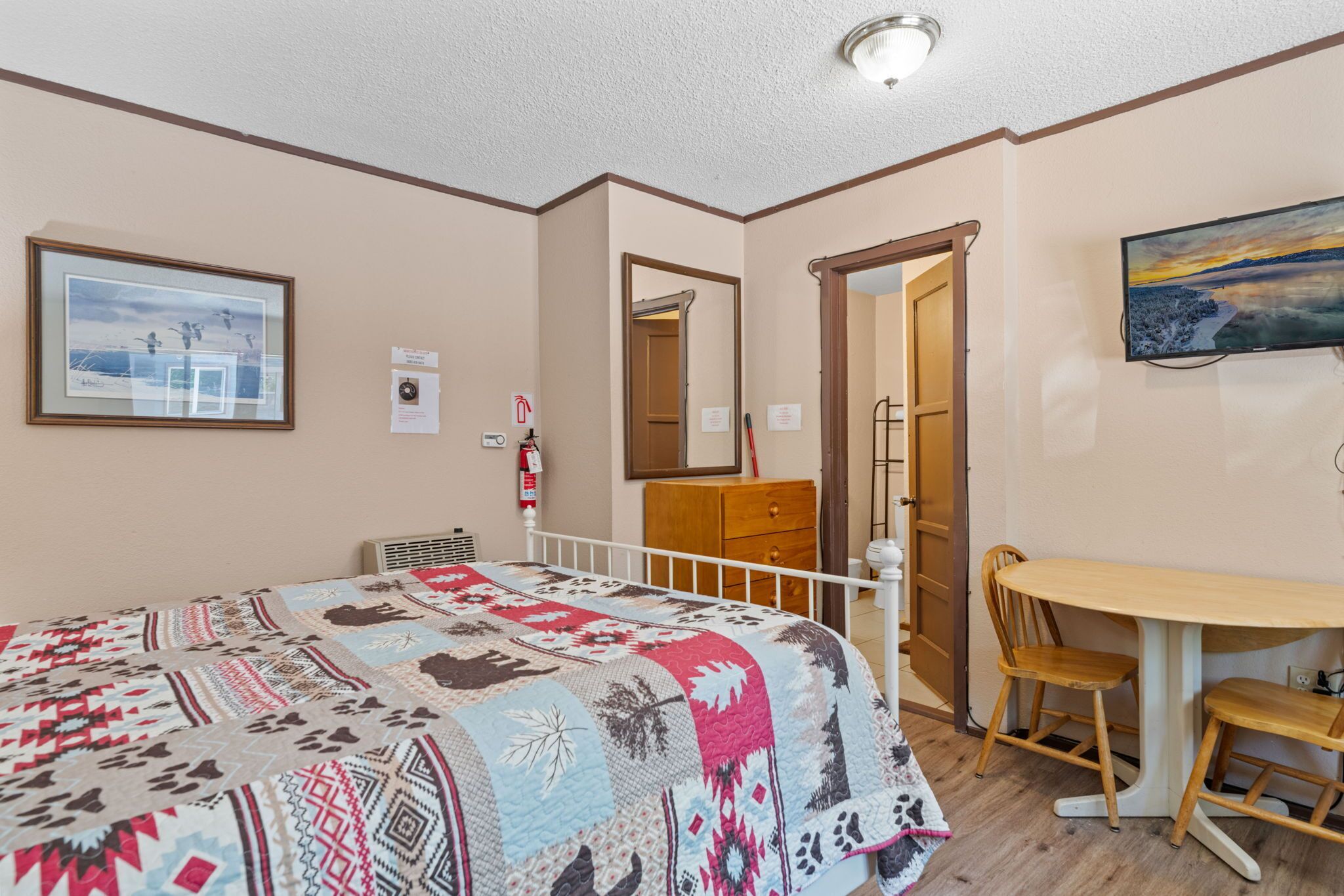 Kodiak Bear Studio Pet Friendly  Perfect Location