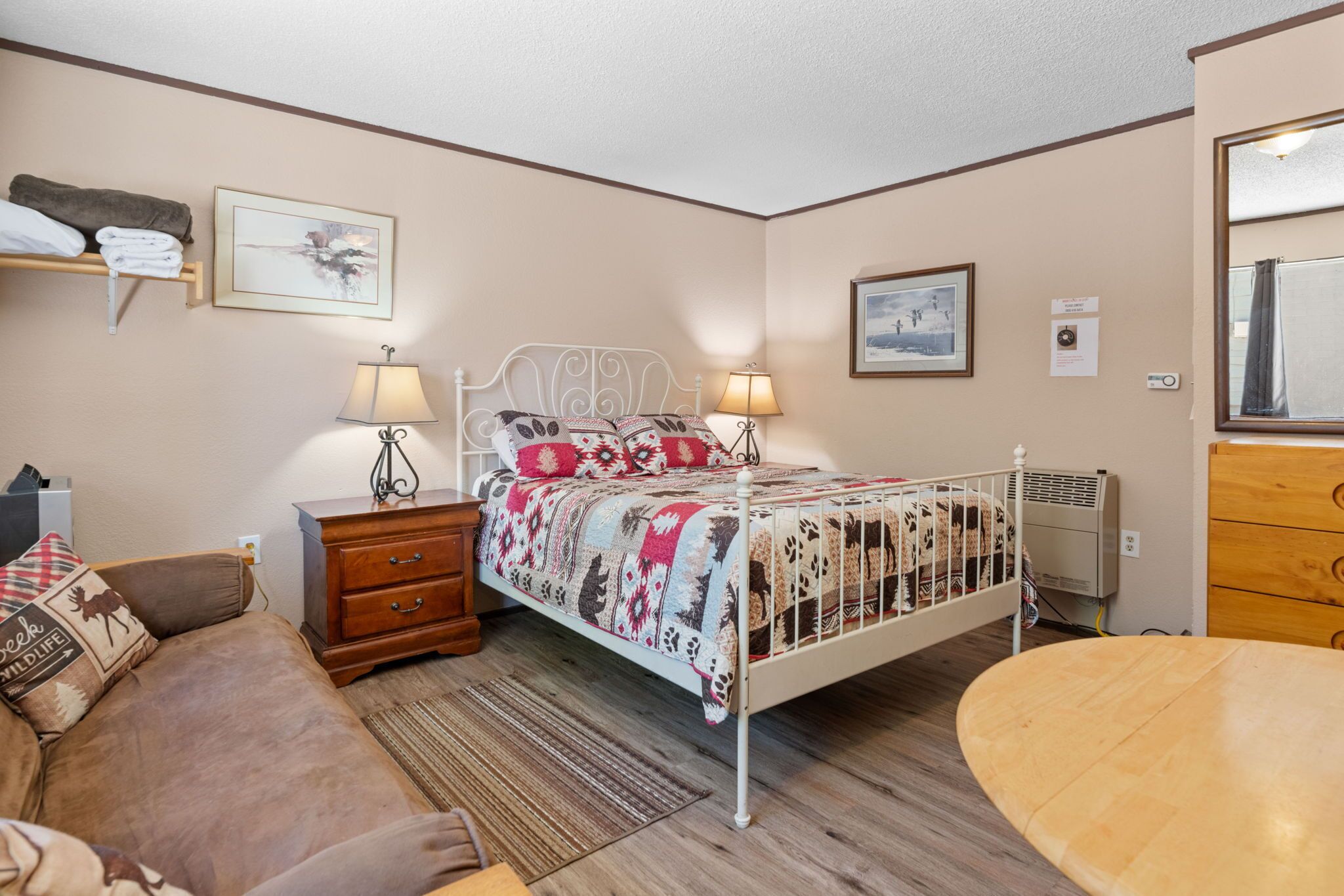 Kodiak Bear Studio Pet Friendly  Perfect Location