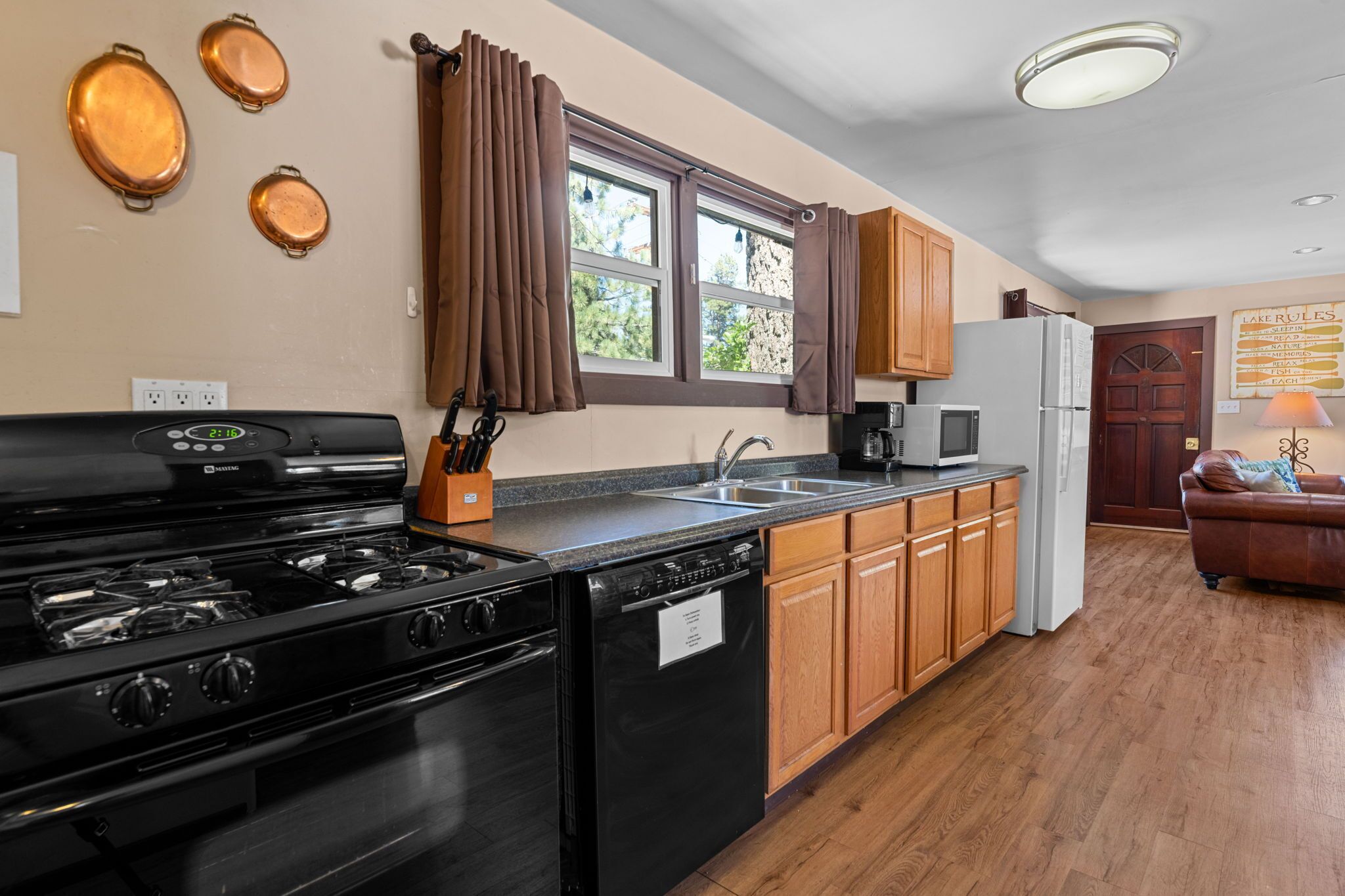 Arctic and Grey Fox Combined Pet Friendly