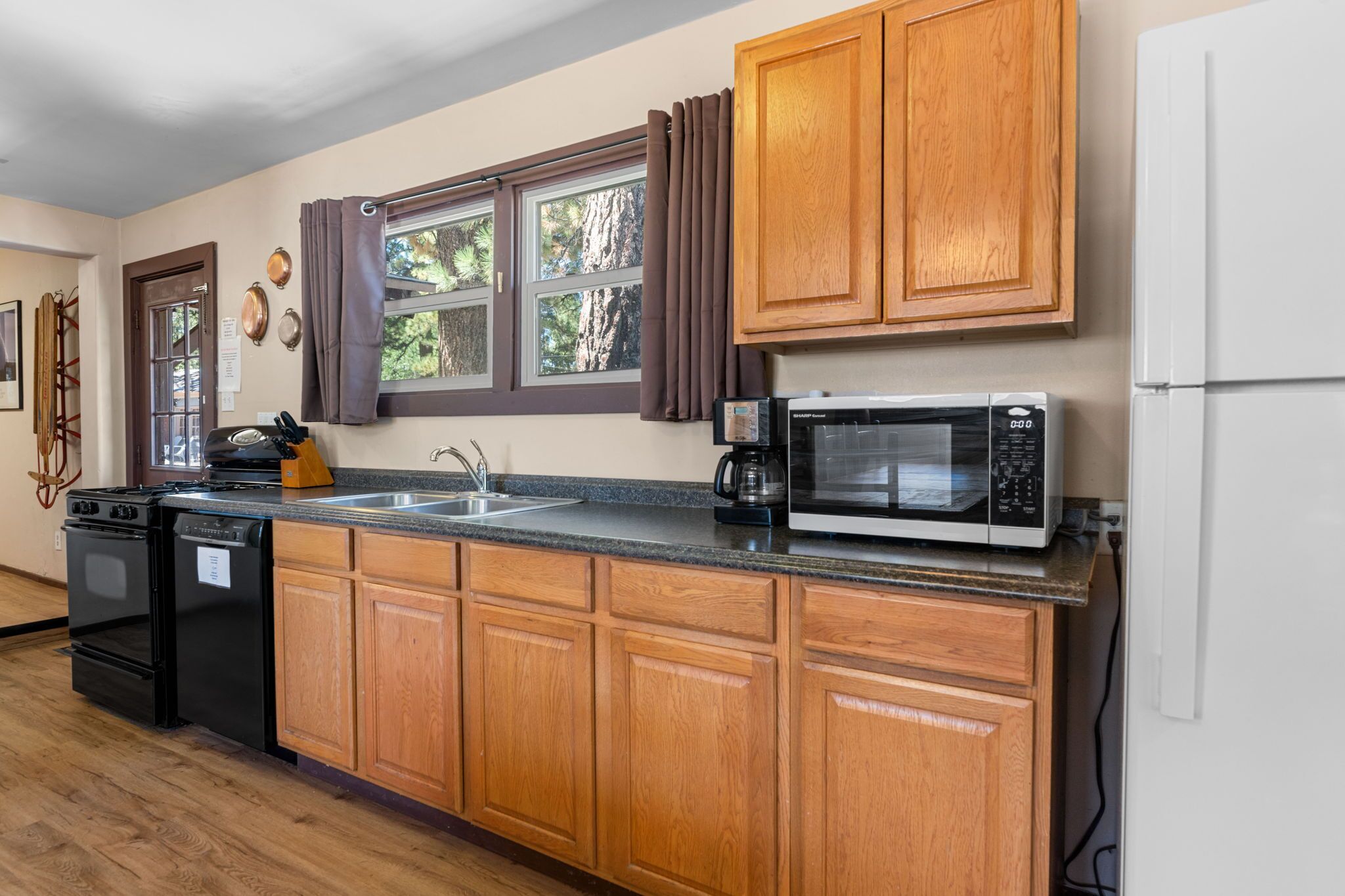 Arctic and Grey Fox Combined Pet Friendly