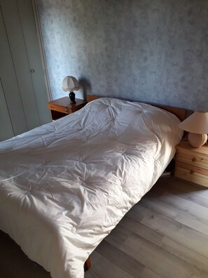 3 Schlafzimmer, Bügeleisen/Bügelbrett, Reisekinderbett, WLAN
