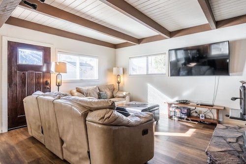 Hidden Meadow Cabin-June Lake, CA