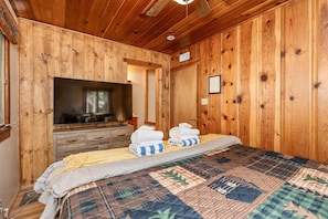 3 bedrooms, iron/ironing board, travel cot, WiFi