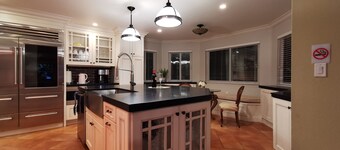 2800sqft Luxurious home with bay view private pool near SF & NAPA