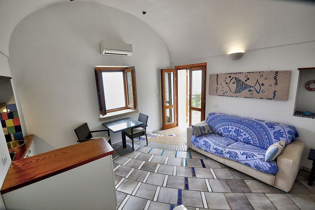 Casa Alcea: A characteristic and welcoming three-story independent house made of stone, with Free WI-FI.