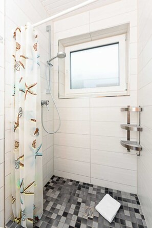 Handtücher, Seife, Toilettenpapier