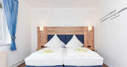 Double room B - Huus an't Deep in Altharlingersiel