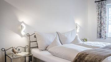 1 bedroom, iron/ironing board, travel crib, free WiFi