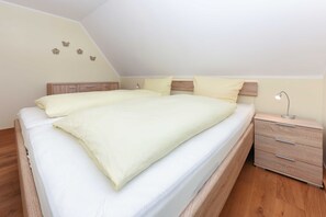 2 Schlafzimmer, Reisekinderbett, WLAN
