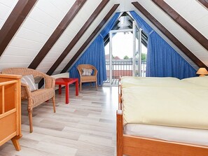 3 Schlafzimmer, Reisekinderbett
