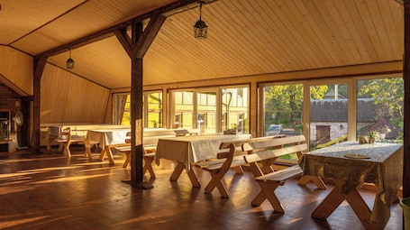 Dining. House with mountain view