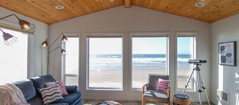 Dog Friendly! Hot Tub! Ocean Front with Spectacular Views!