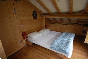 7 bedrooms, WiFi - Country villa for 18 people surrounded by nature with private beach. WIFI (Acque)