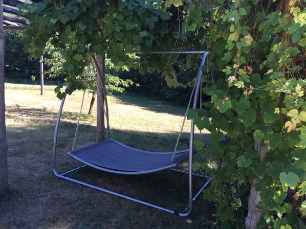 Property grounds - Country villa for 18 people surrounded by nature with private beach. WIFI (Acque)