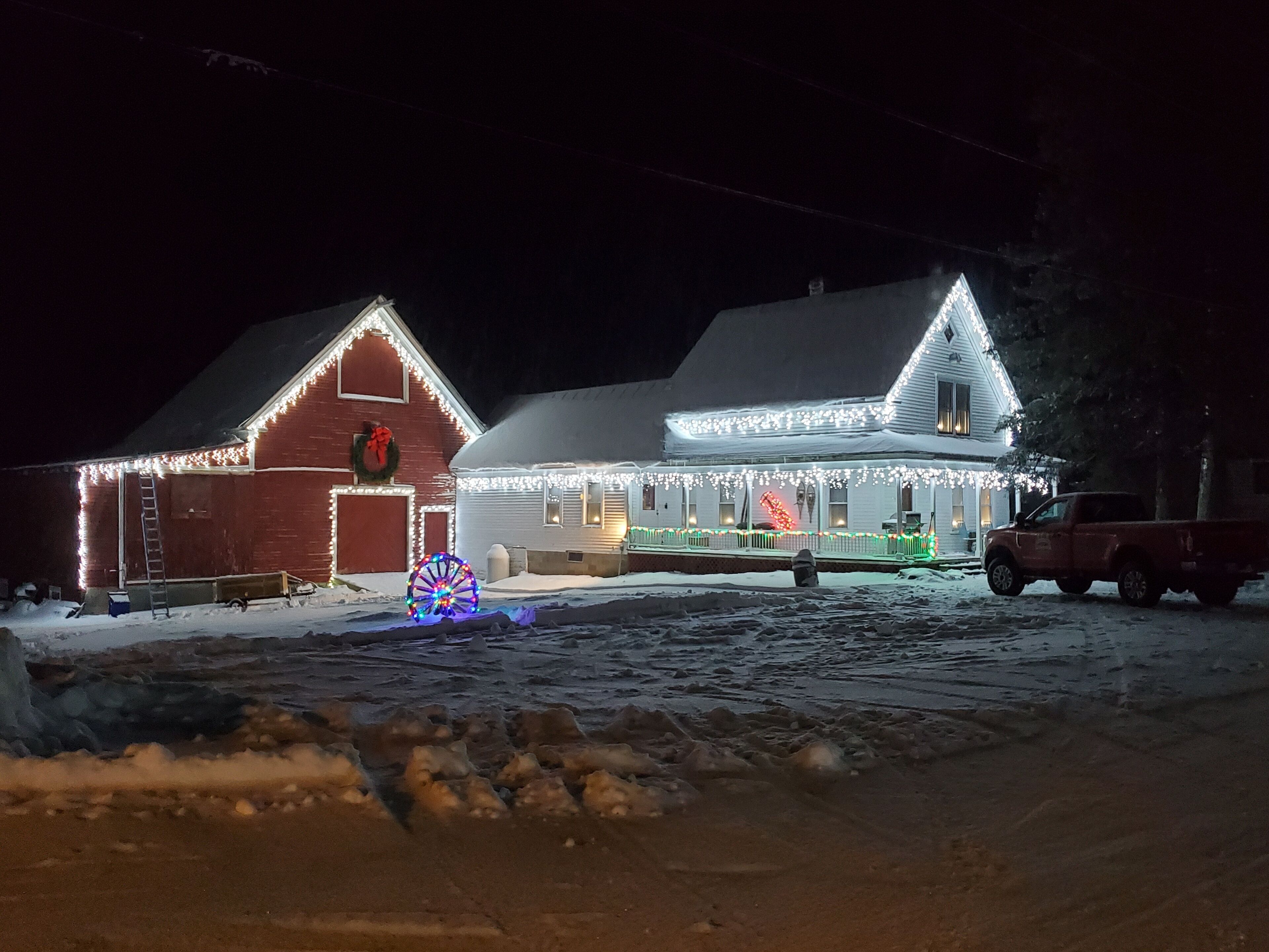 SYLVESTER FARMHOUSE - 20 minutes to Sugarloaf.  35 minutes to Saddleback. 





