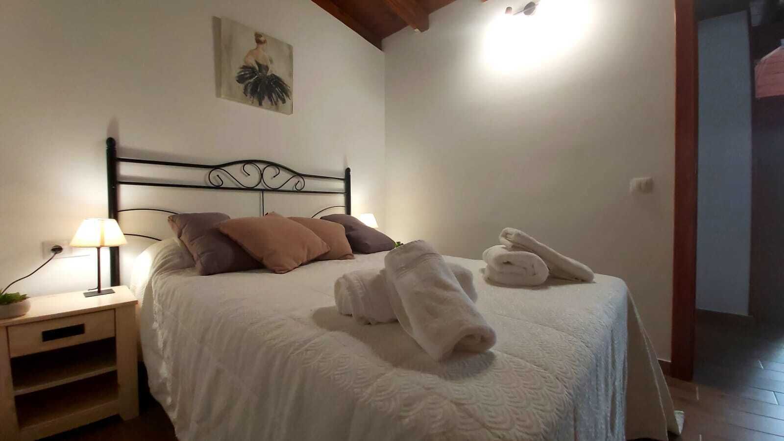 Casa La Resbala - Green House with Jacuzzi