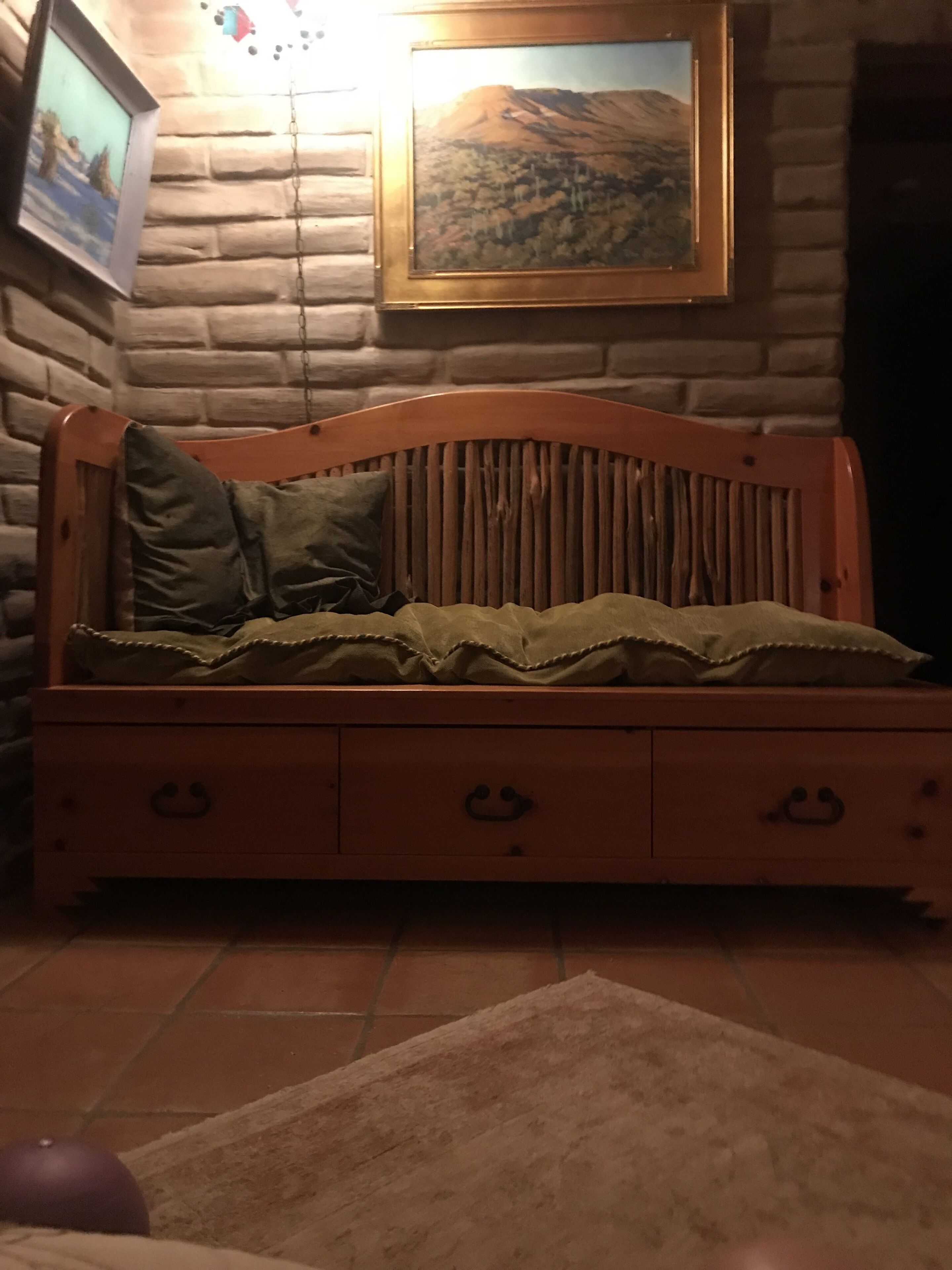 3 bedrooms, iron/ironing board, WiFi (free), bed sheets