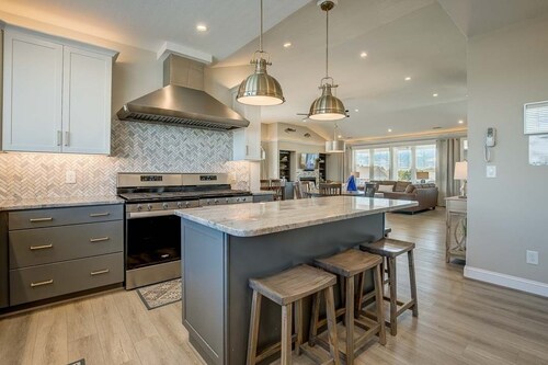 X-TA-SEA | 440 ft to the beach | Private Pool, Hot Tub, Dog-Friendly