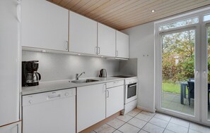 Kühlschrank, Herdplatte, Geschirrspüler