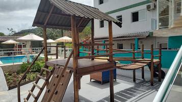 Aire de jeu extérieure pour enfants