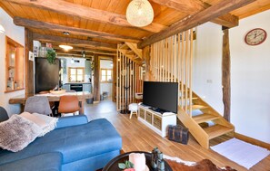 Smart TV y chimenea
