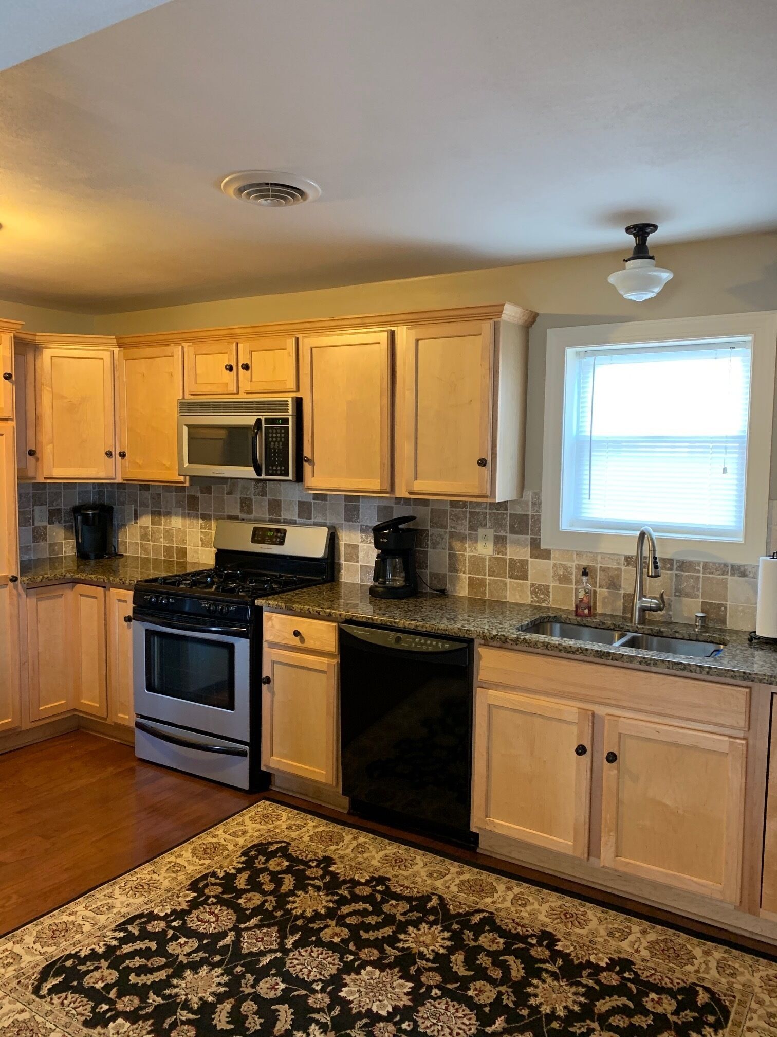 Outstanding Vacation Home Rental on Owasco Lake!!