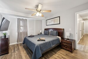 9 habitaciones, escritorio, tabla de planchar con plancha y wifi gratis