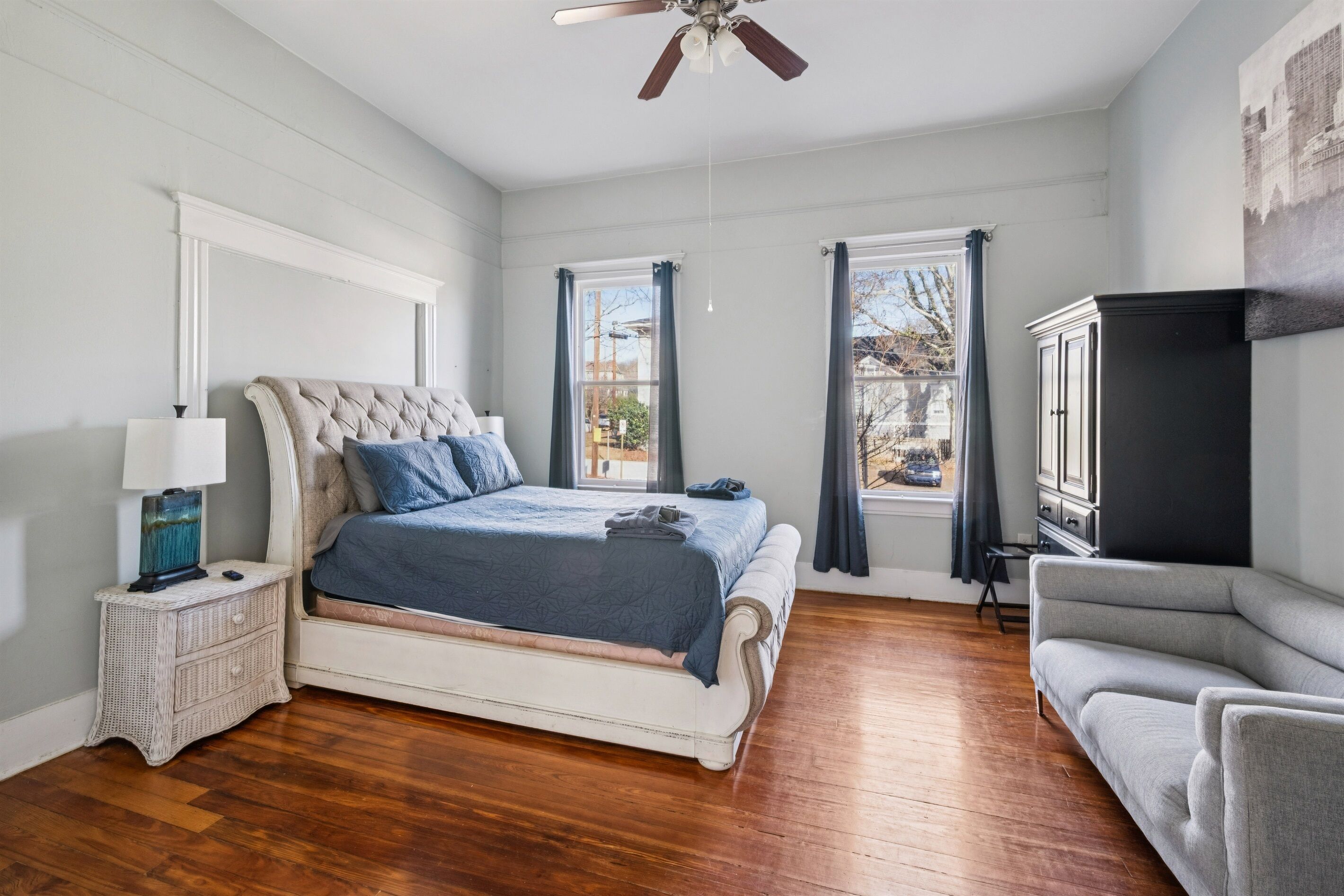 9 bedrooms, desk, iron/ironing board, free WiFi