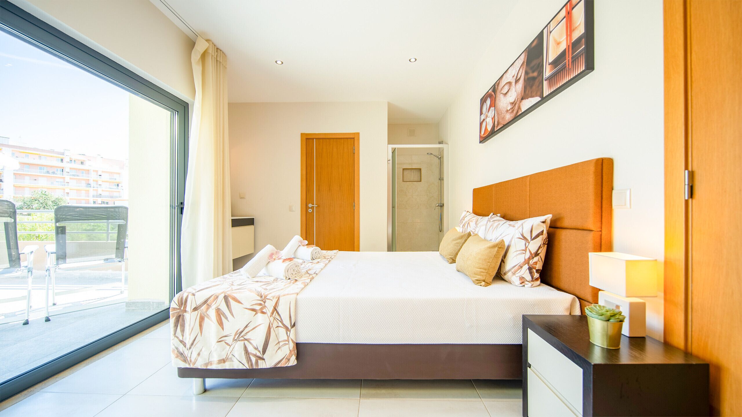 6 bedrooms, in-room safe, iron/ironing board, free WiFi