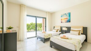 6 Schlafzimmer, Zimmersafe, Bügeleisen/Bügelbrett, kostenloses WLAN