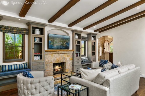 Belle Epoque: Beautifully Remodeled Carmel Woods Home