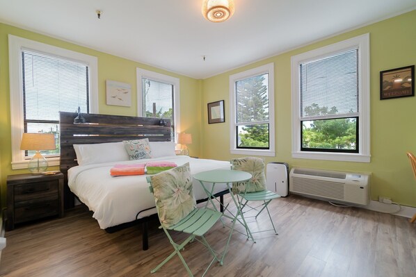1 chambre, bureau, fer et planche à repasser, Wi-Fi gratuit