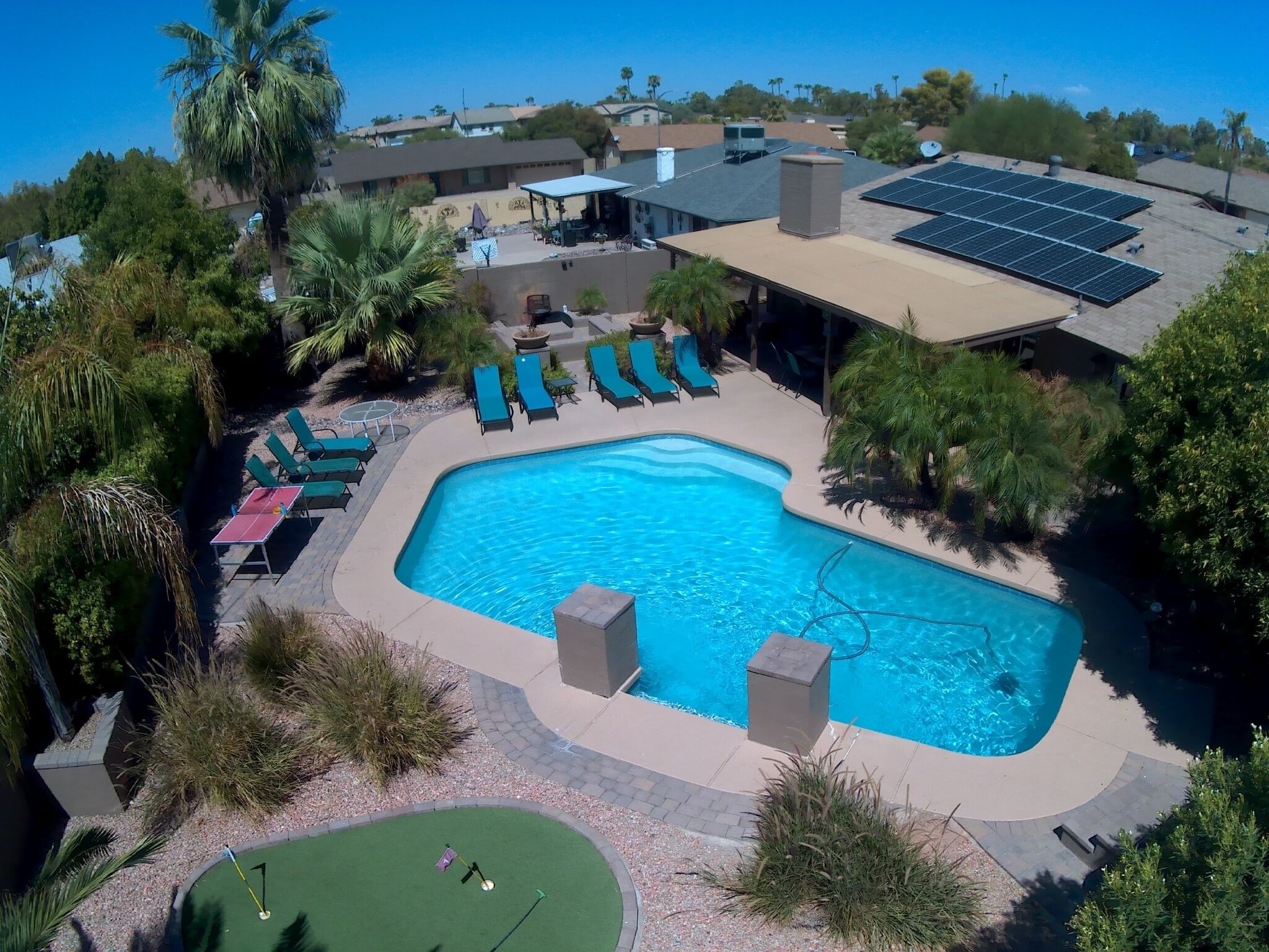 7 BDRM-SLEEP 26 BIG HOUSE ❤️ Heated Pool-New Spa-Theater Room-Putting Green