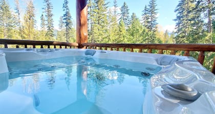 Private Hot Tub & BBQ, Open-Plan Living, Walk to Resort & Trails