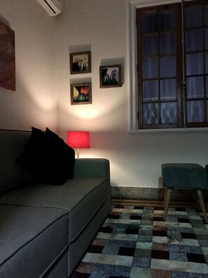 TV