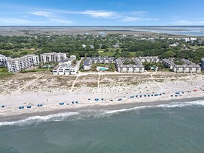 On the beach - End Unit Oceanfront Condo w/ Views from all Rooms (Isle of Palms)