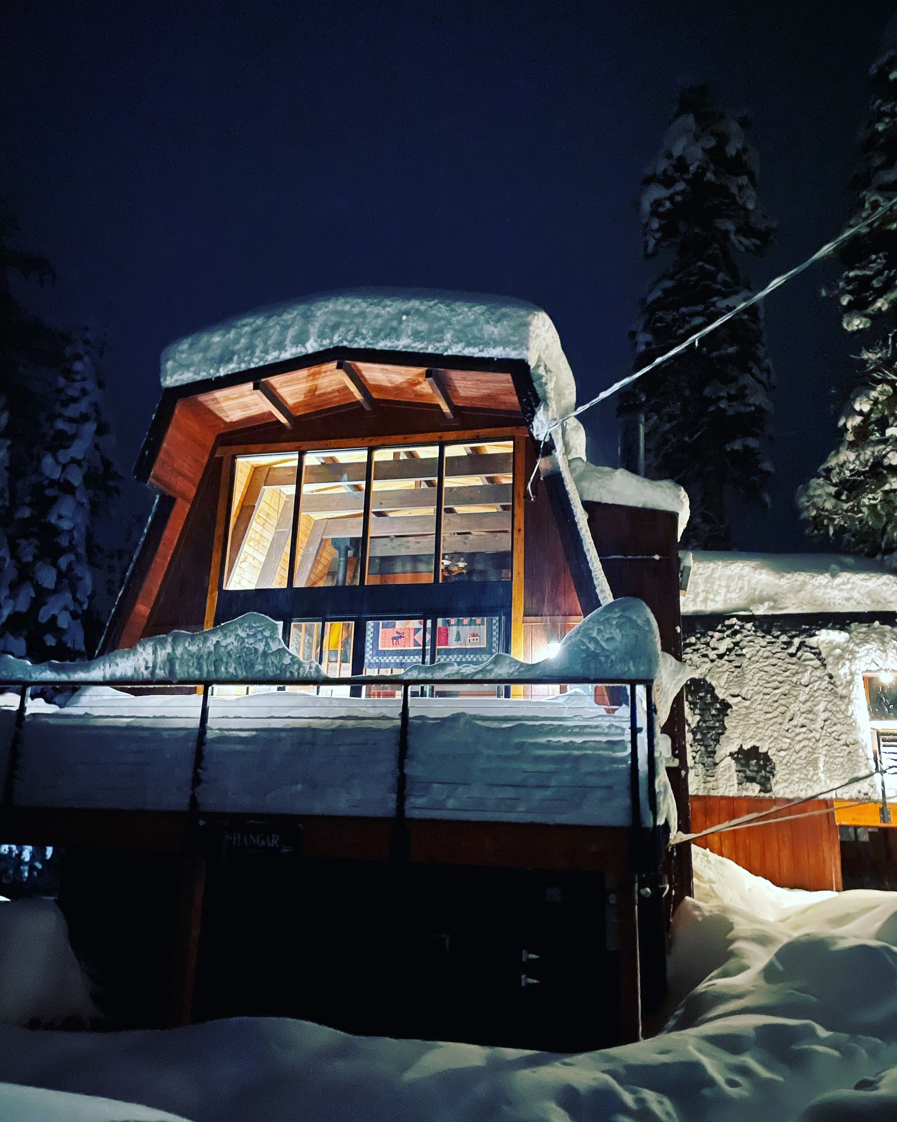 3bed/2bath Tahoe Cabin Getaway - Sleeps 8-10