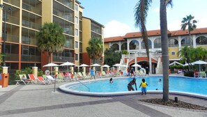 Ulkouima-allas, lämmitetty uima-allas