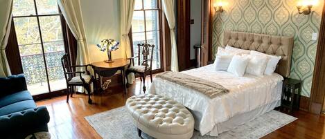 3 bedrooms, desk, iron/ironing board, free WiFi