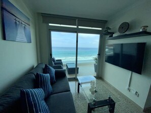 Smart TV - Nice apartment with large terrace facing the sea (La Garita)