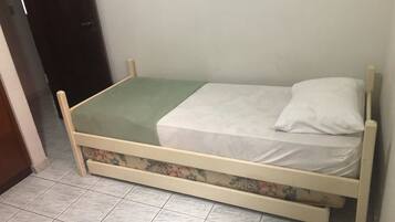 4 quartos, ferros/tábuas de passar roupa, Wi-Fi