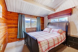 3 slaapkamers, een strijkplank/strijkijzer, gratis wifi, beddengoed