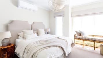 5 bedrooms, iron/ironing board, free WiFi, bed sheets