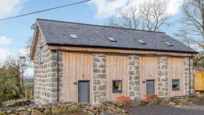 Unclassified image, 3 of 16, button - Dutch Barn Two - UK12873 (Ymwlch, near Porthmadog)
