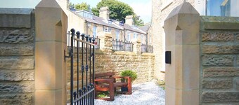 Superking beds, spacious and comfortable ground floor apartment near town centre